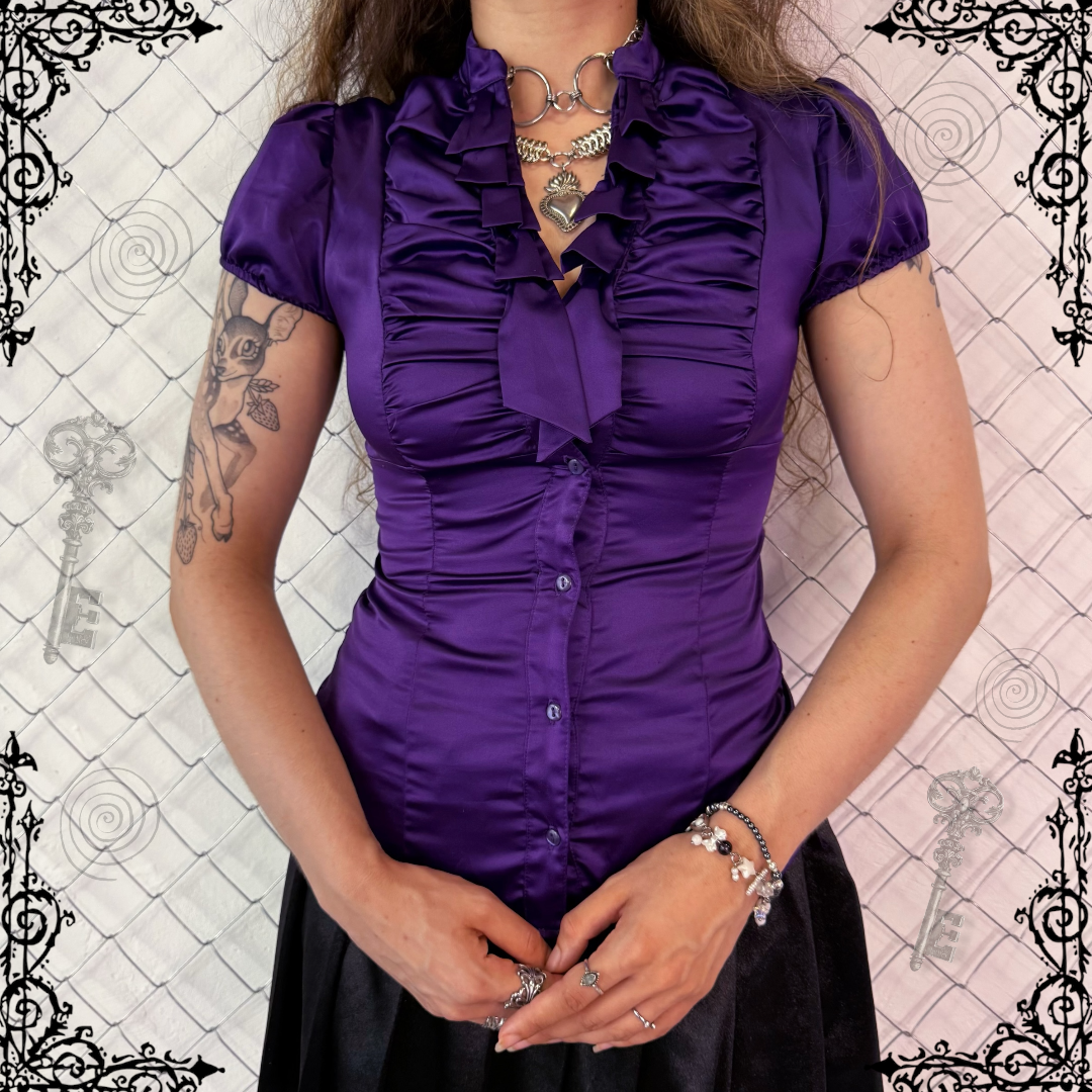 00’s Horror protagonist/Dark coquette saten purple shirt 🎞️🗝️