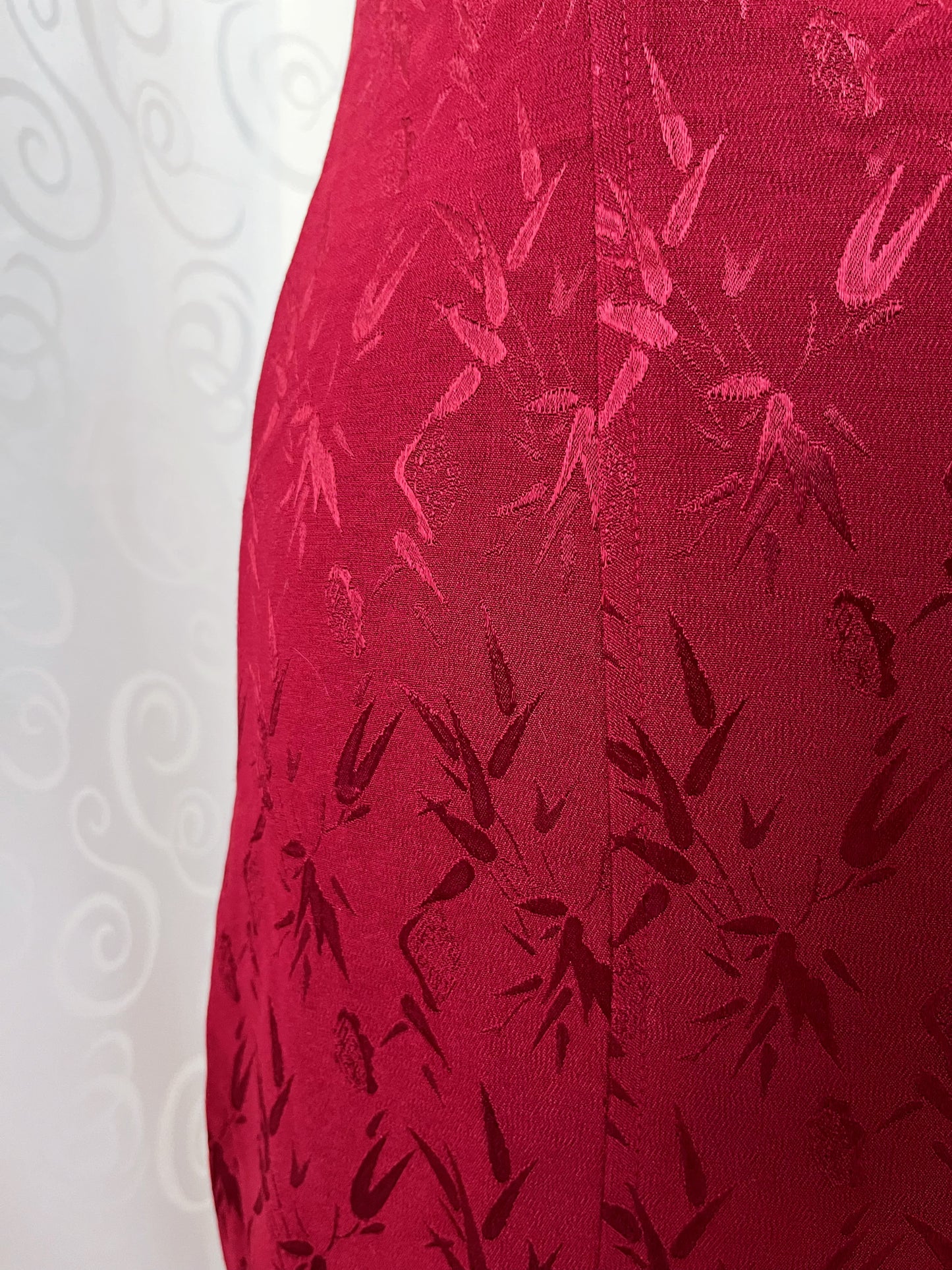 00’s stunning vampire burgundy brocade dress 🩸🦇