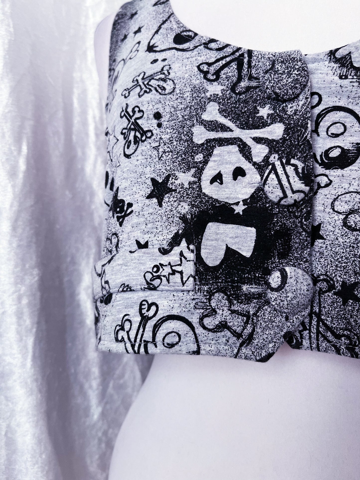 Emo/scene grey skull vest 💀