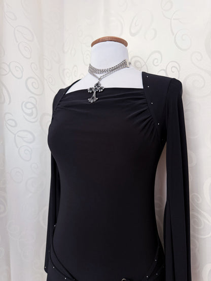 00’s black witchy night dress 🦇✨