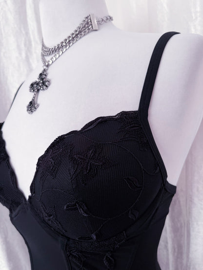 Must-have black mesh corset top with embroidered details 🕸️