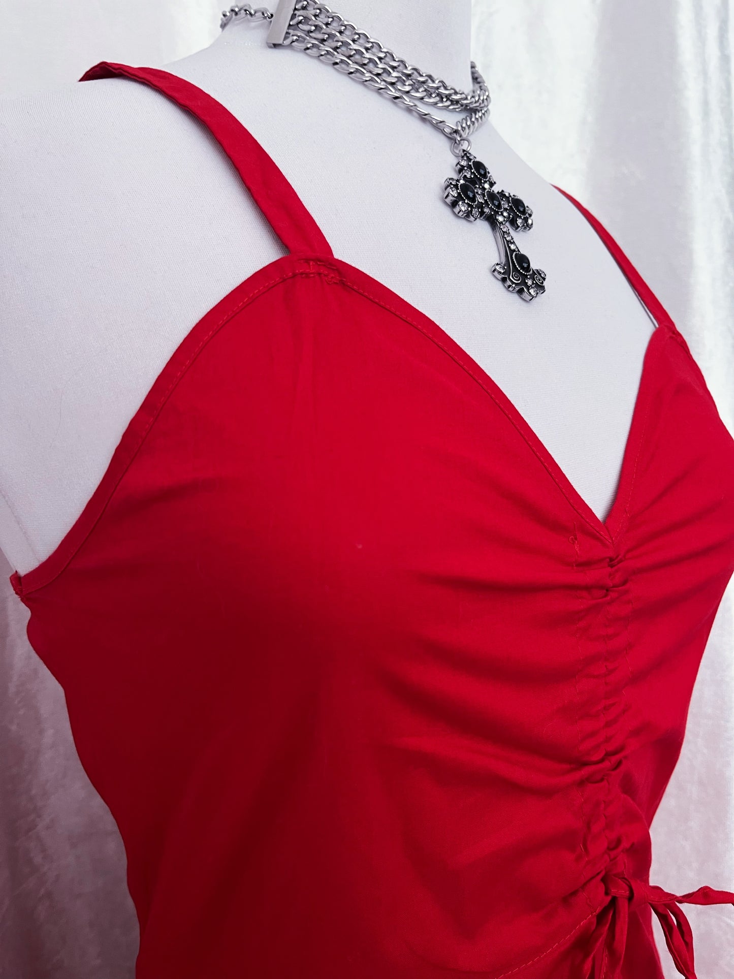 00’s red embroidered summer dress 🌹