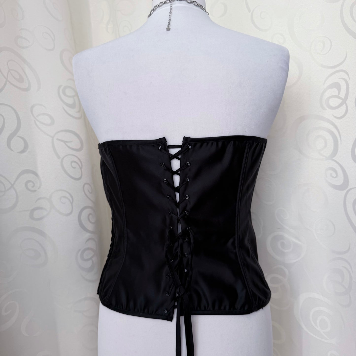 Whimsygoth/Gothic lace-up corset 🗝️🦇