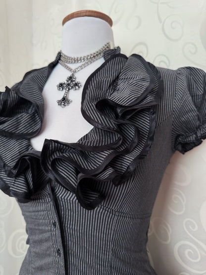 Horror Protagonist/Dark Coquette style ruffle striped shirt 🎞️🗝️