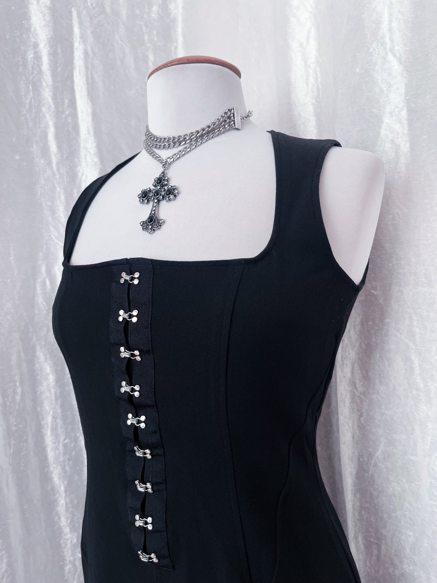 00’s Gothic black fitting dress 🦇