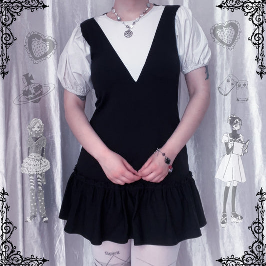 Beautiful coquette black & white dress with puff sleeves 🍰🍓