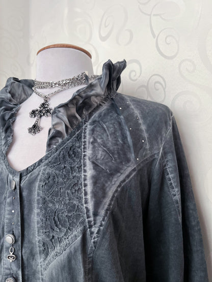 Gothic / Medieval grey shirt 🦇🐭
