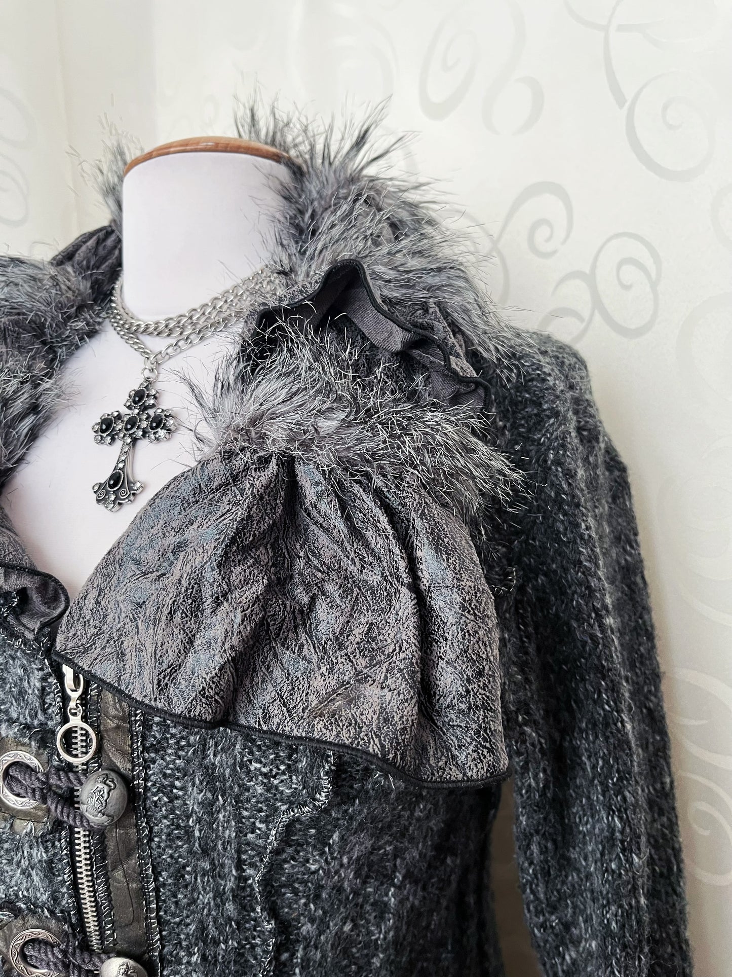 00’s whimsygoth knit light jacket with beautiful patchwork details 🌀🦇