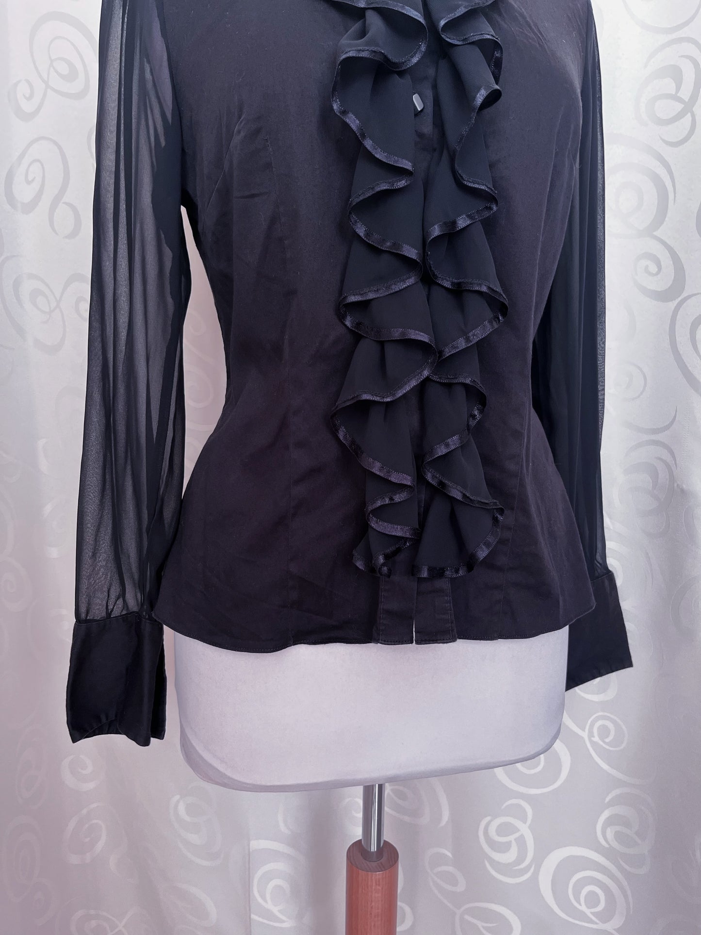 00’s whimsygoth ruffle shirt with mesh sleeves & details 🖤
