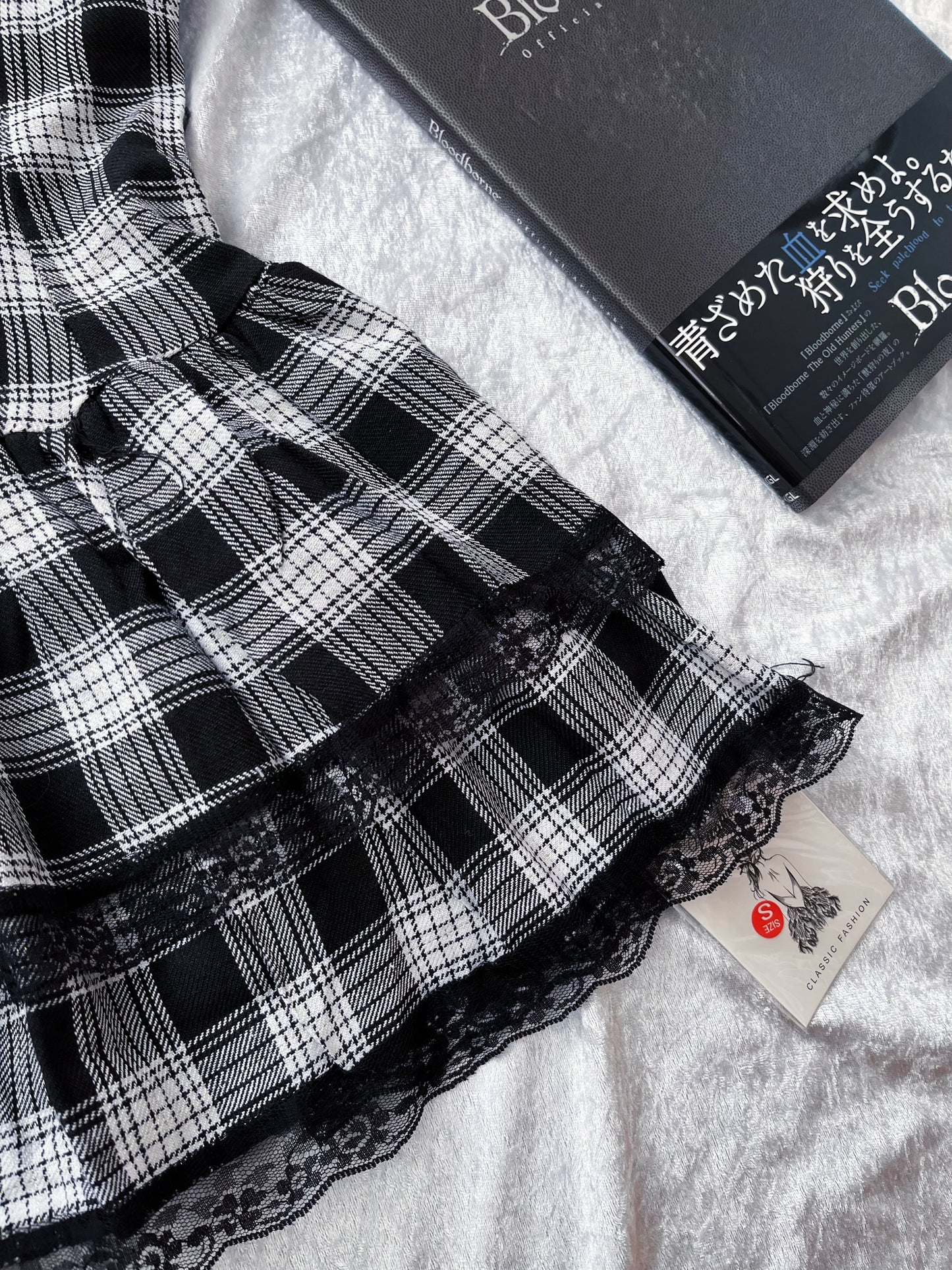 Dark Coquette / Jirai Kei style puffy layered tartan top with lace details 🕷️🎞️