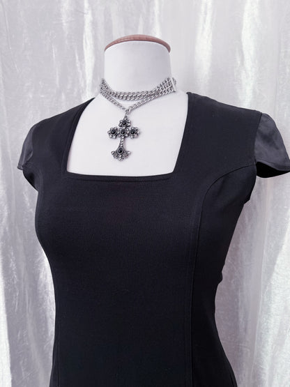 Office goth black dress 👓🕷️