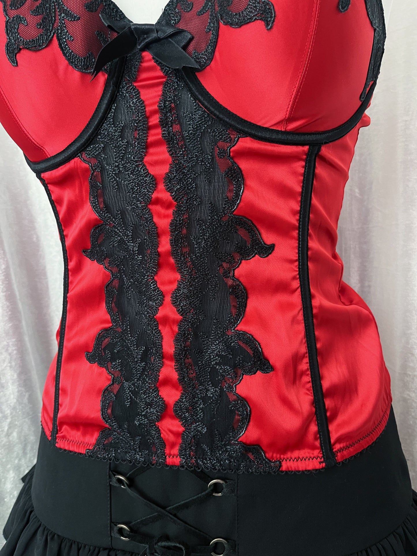Gothic vampire corset top 🧛🏼‍♀️