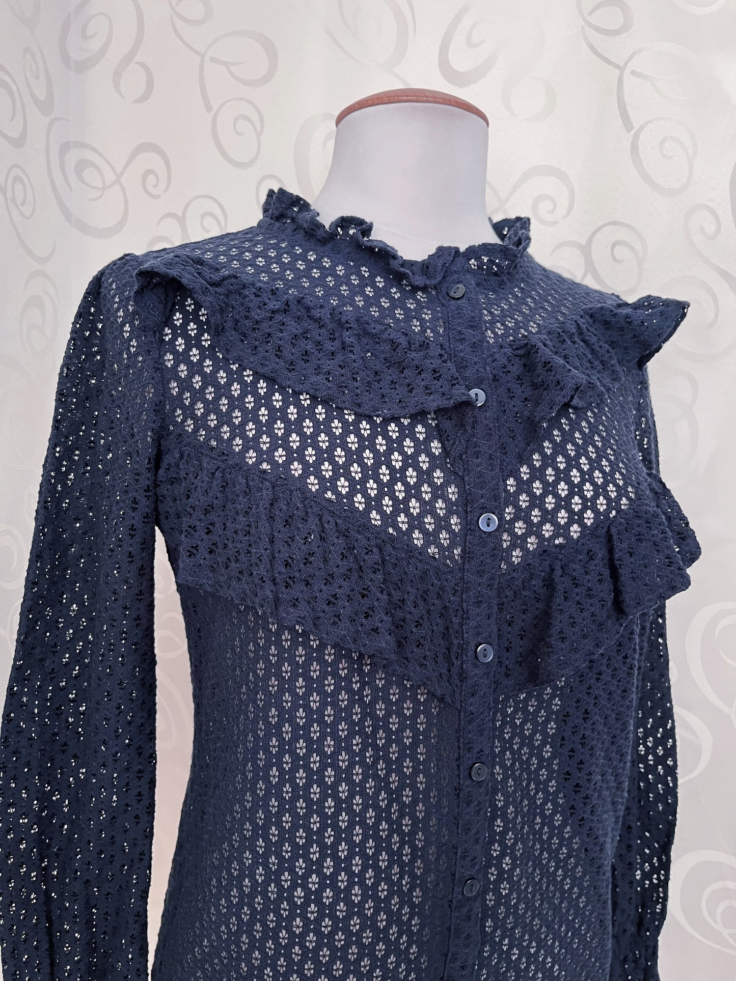 Gothic cotton knit navy ruffle shirt 🌀