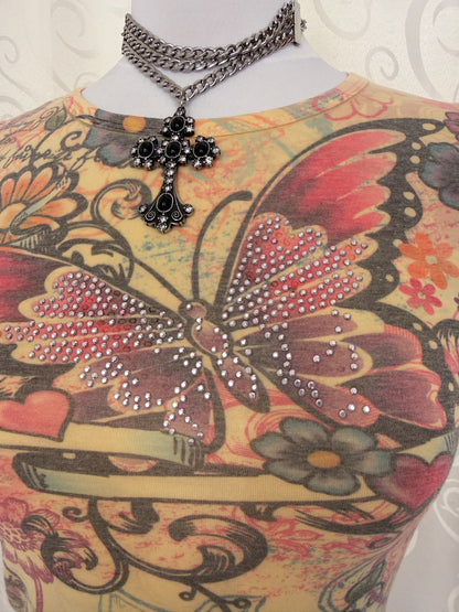 00’s graphic Tee with rhinestone-embellished details 🦋✨