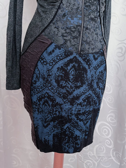 Gothic victorian style grey zip-up dress 🦇