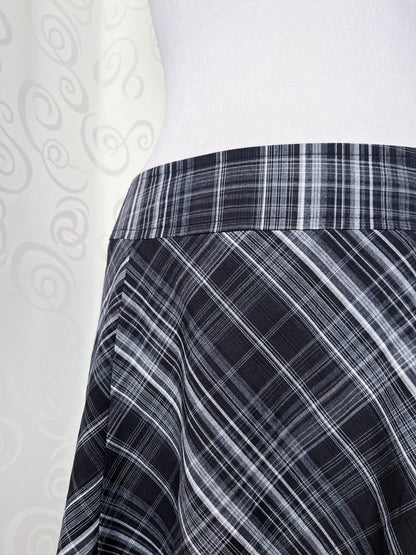 00’s grey tartan skirt 🐭
