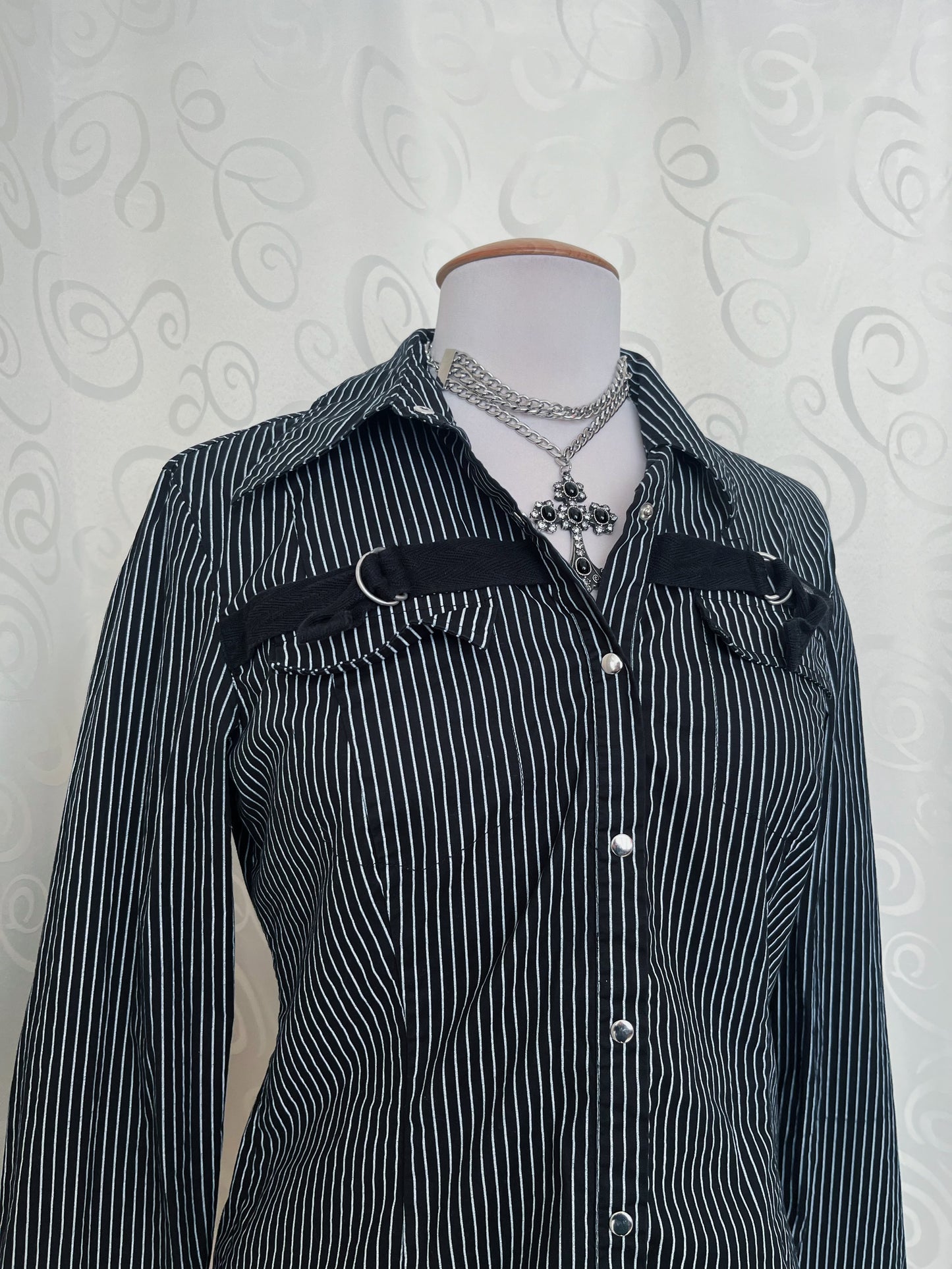 00’s Gothic striped cotton shirt 🕷️