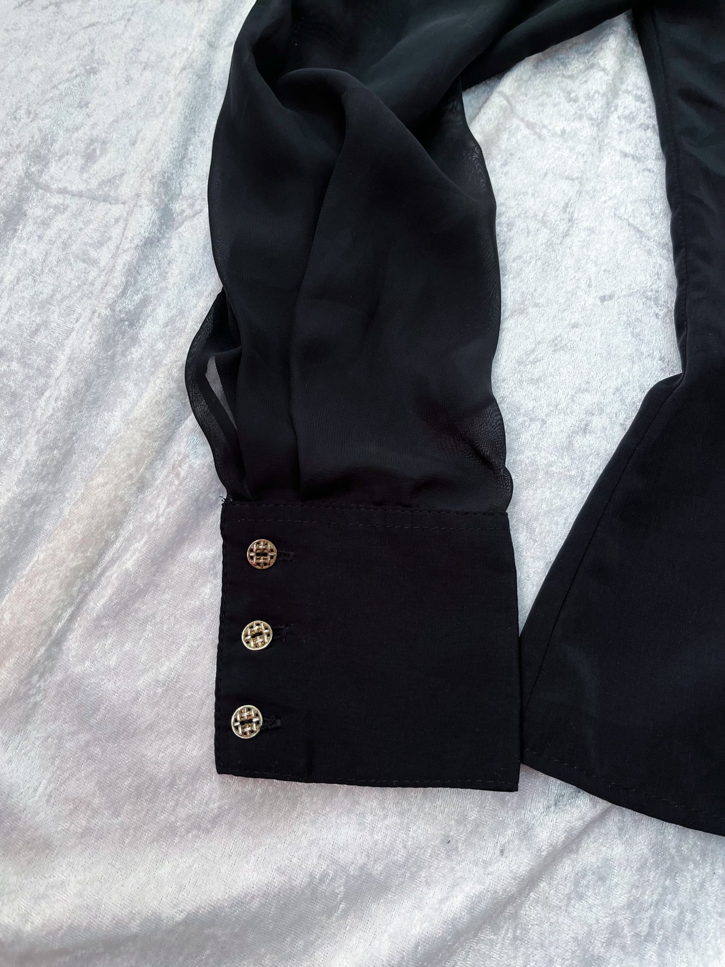 Gothic black shirt with beautiful mesh puff sleeves 🕷️🦇