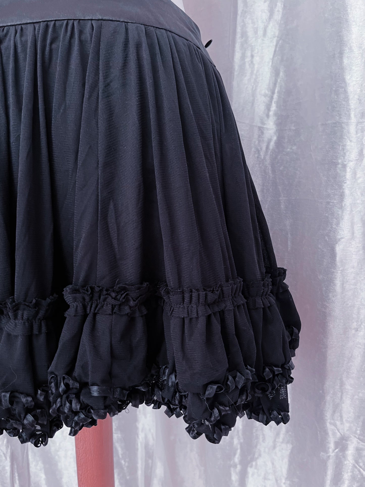 Gothic / dark coquette skirt 🖤