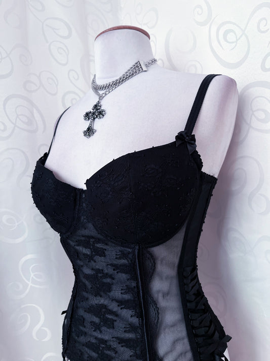 Gothic H&M black lacey corset with side laces 🕷️🕸️
