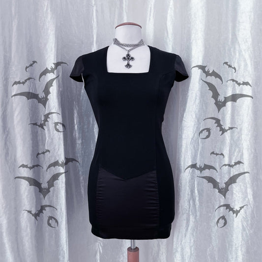 Office goth black dress 👓🕷️
