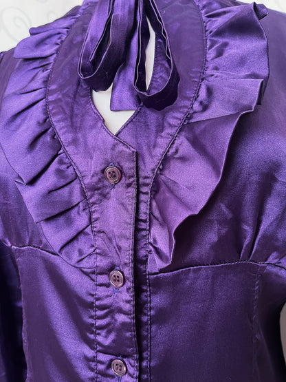 Gothic/Jirai Kei victorian style ruffle satin purple shirt 💜🕷️