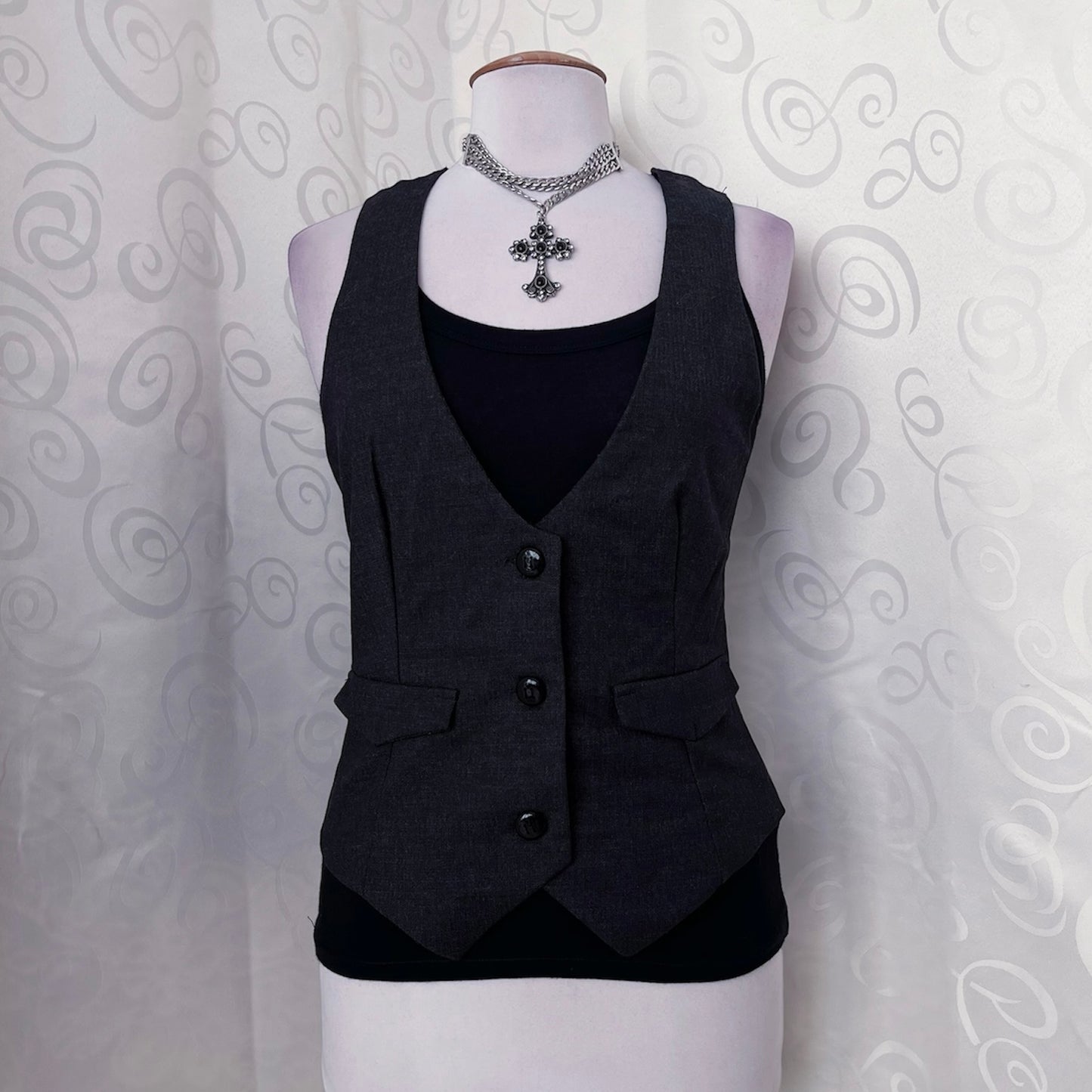 00's Dark coquette tank top with sewn vest effect 🦷