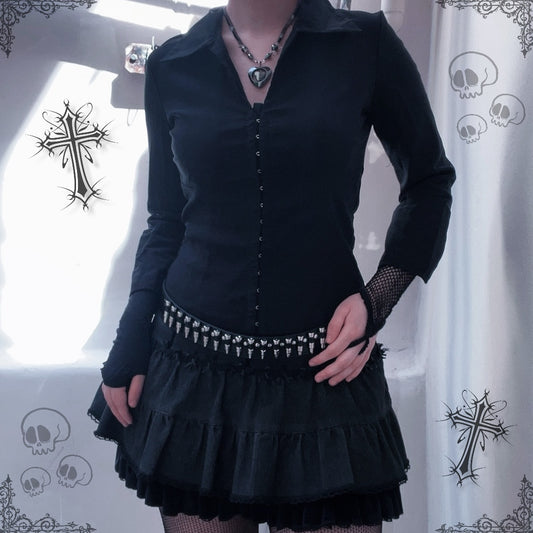 Y2K Alternative black shirt that closes with clasps 🕷️