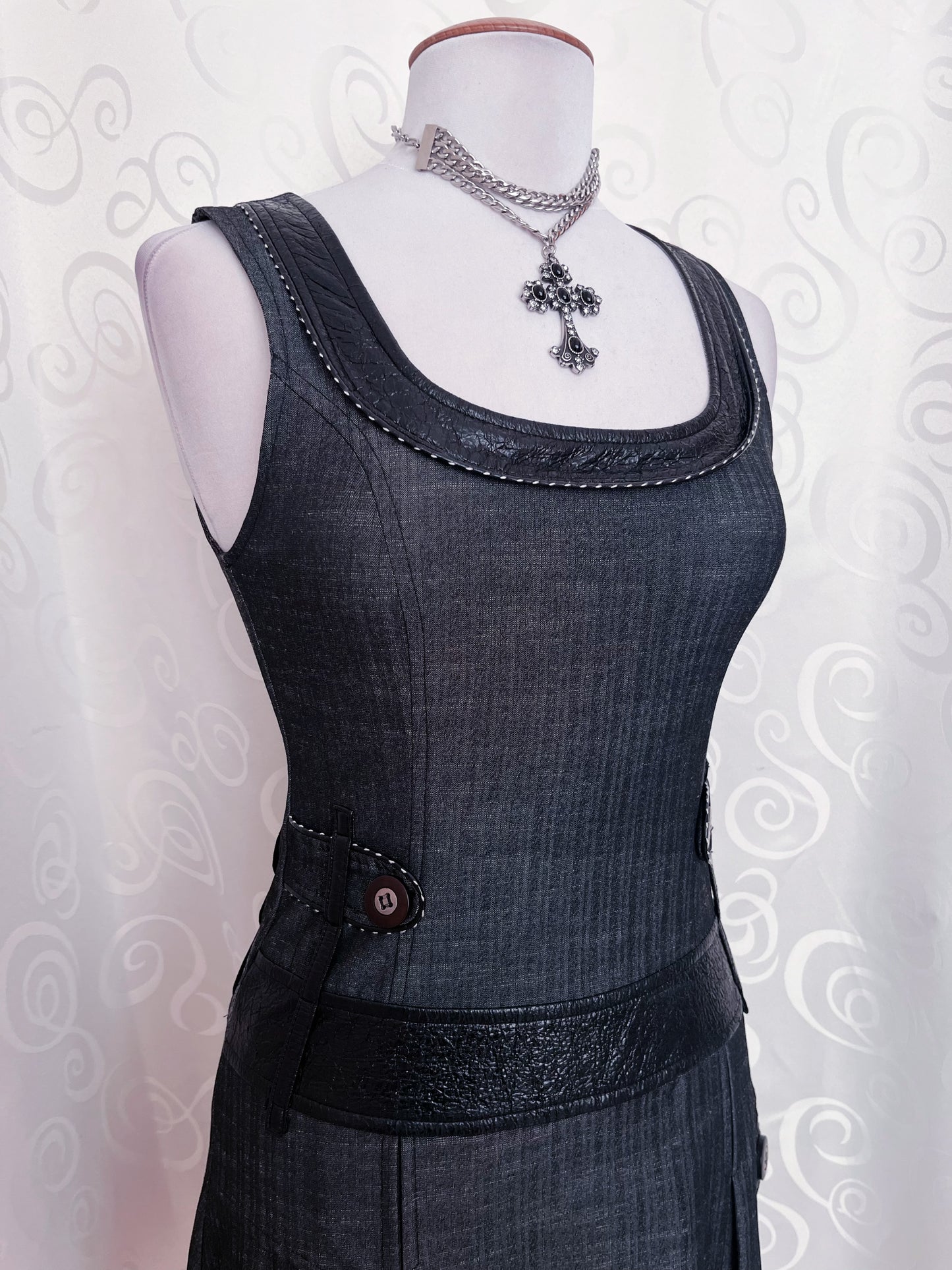 00’s iconic twee x office siren dress with faux leather & button details 🧜🏻🌀