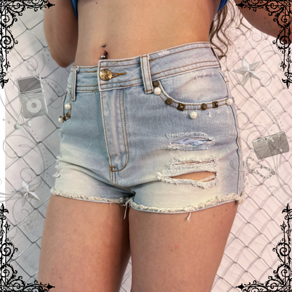 Essential ripped shorts 🌀✨