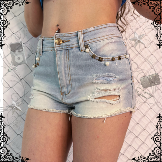 Essential ripped shorts 🌀✨