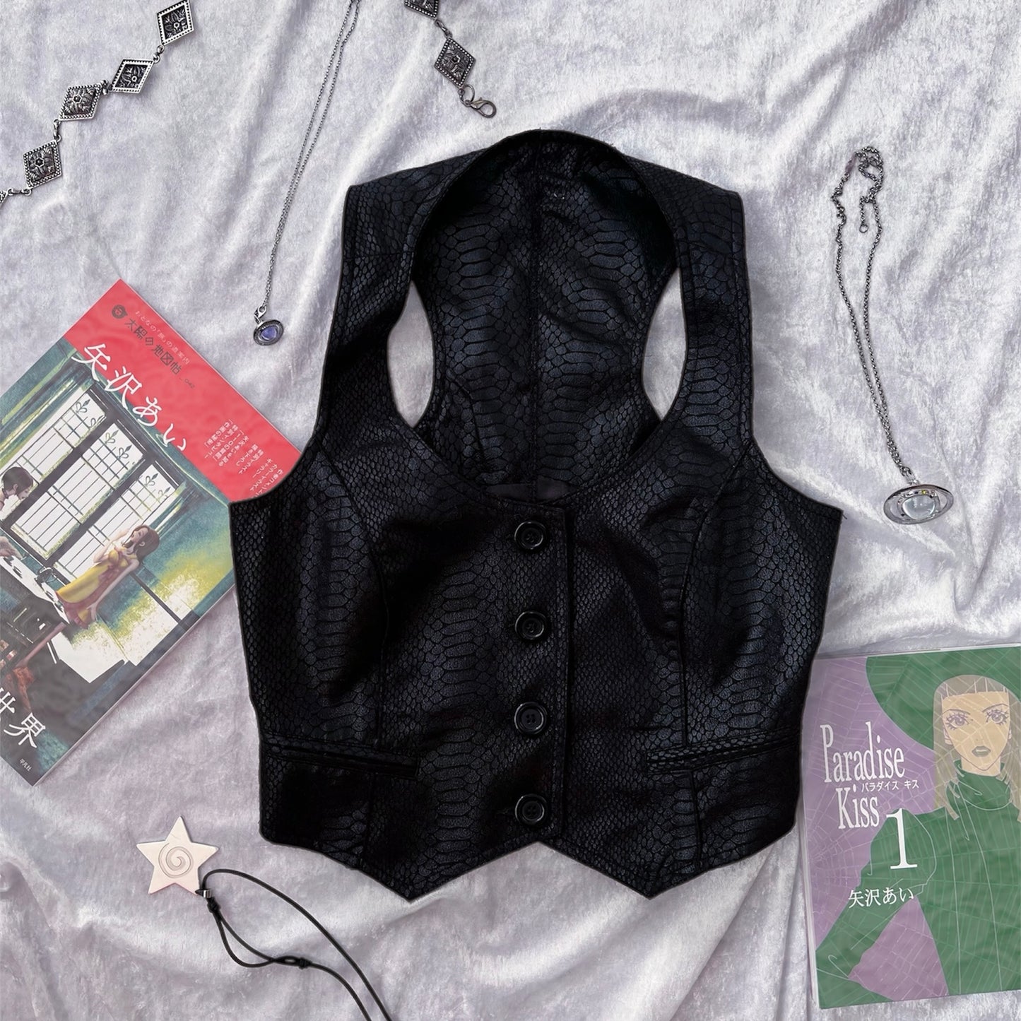 Iconic Alt faux leather snake print vest 🐍🖤