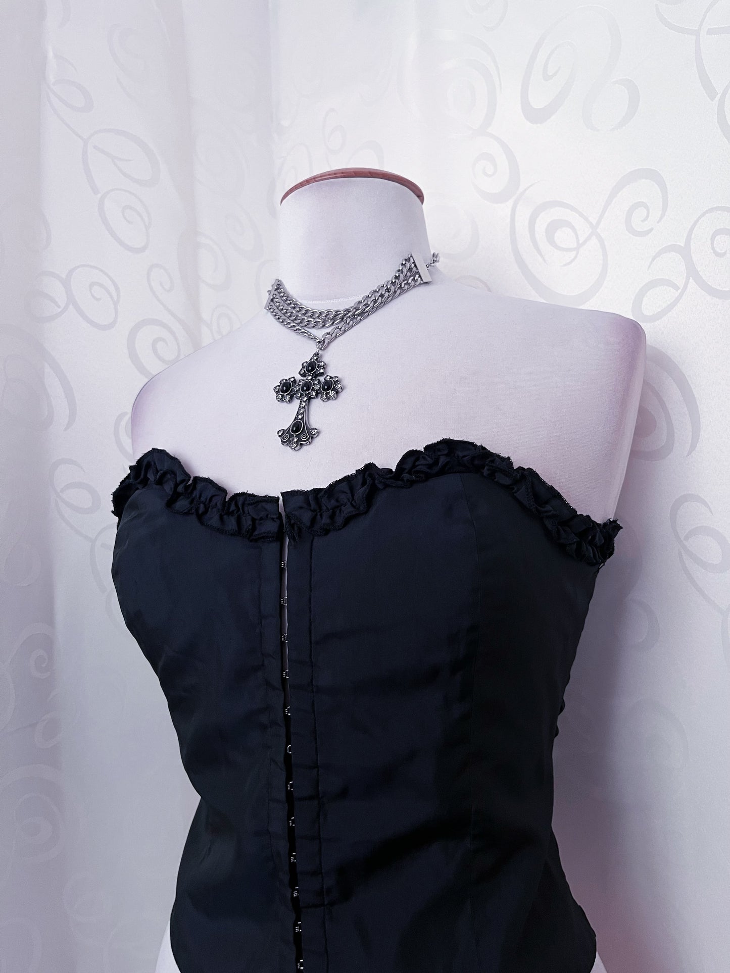 00’s black tube top 🖤♠️