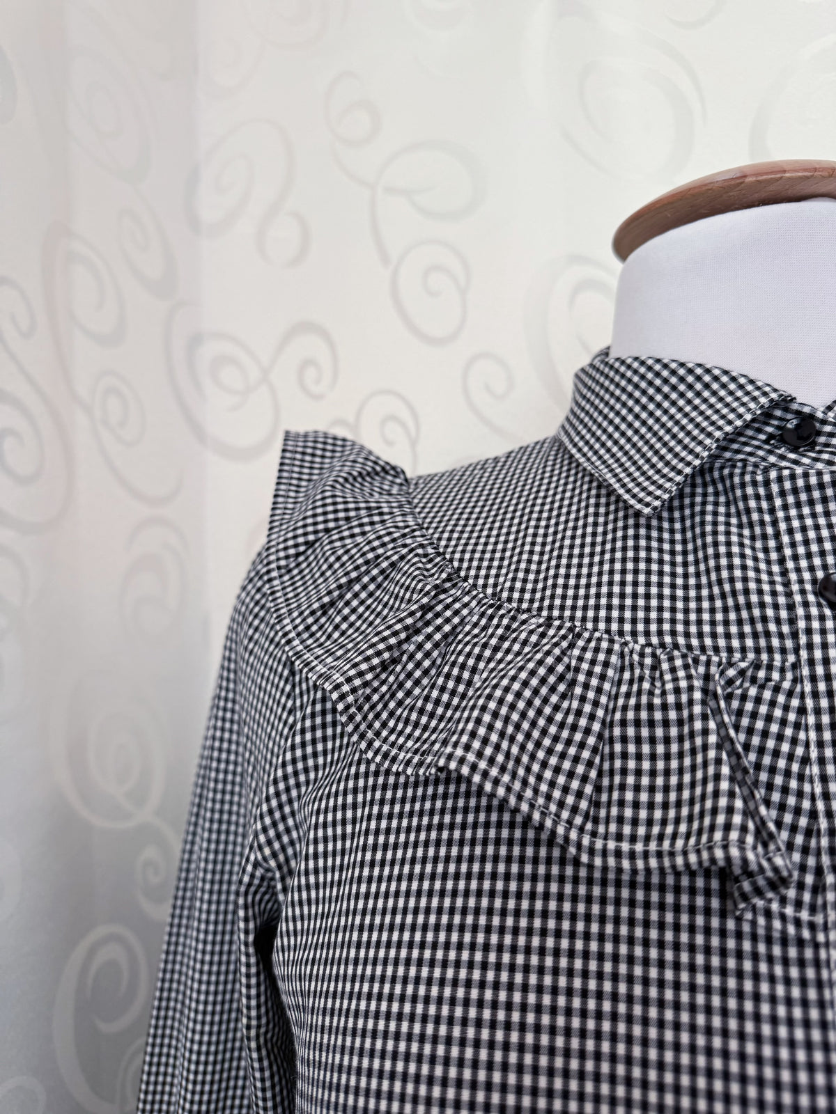 Gothic Victorian/Jirai key style checked ruffle shirt 🦇