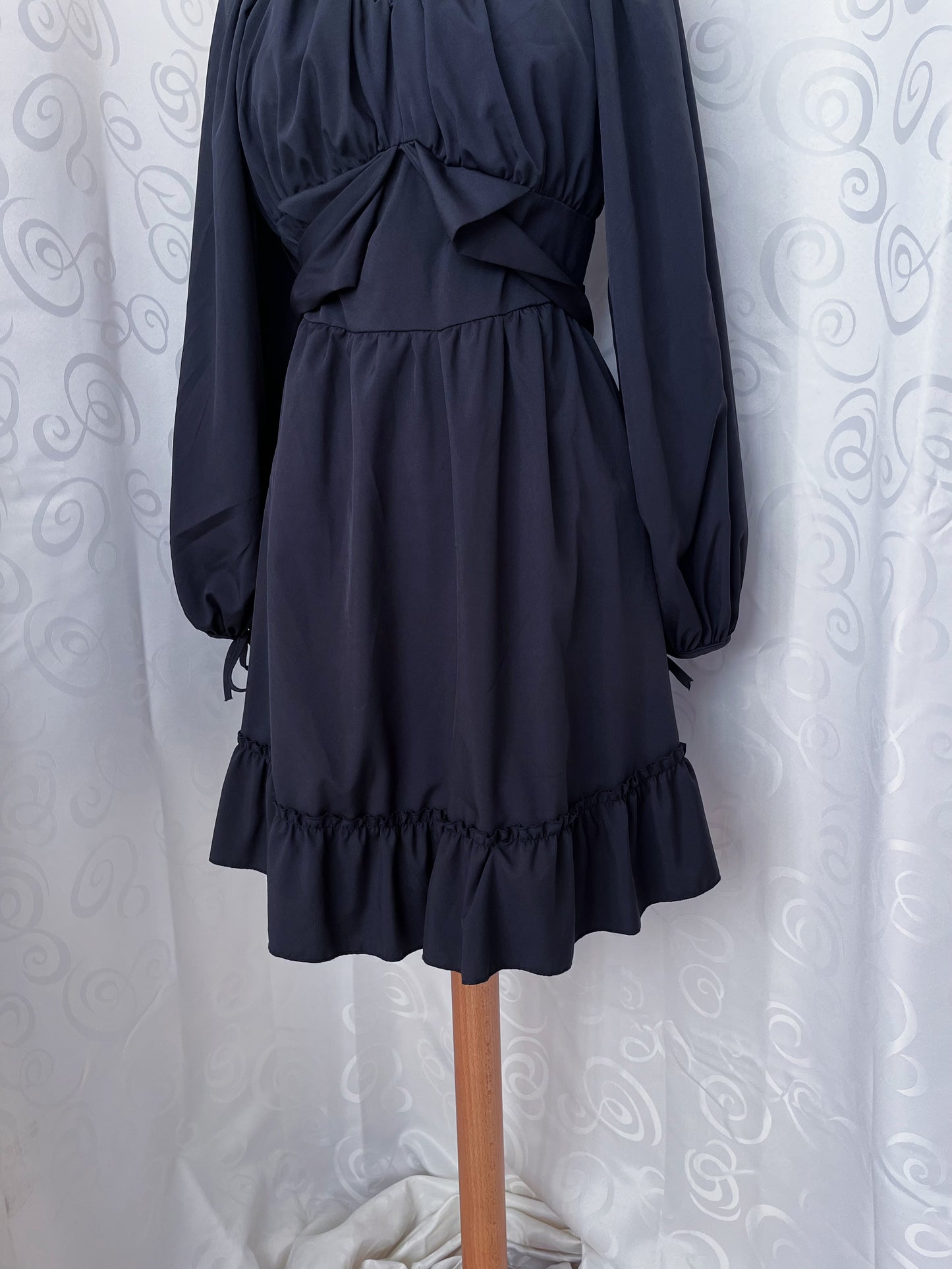 Modern gothic black dress 🖤