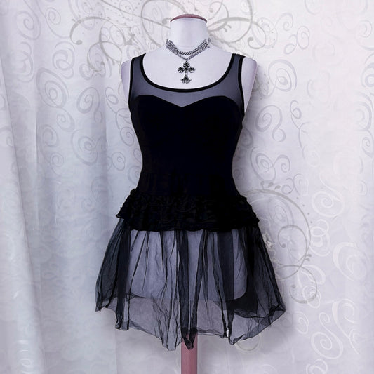 00’s Horror Protagonist / ballerina black top with tulle layering 🕸️🩰