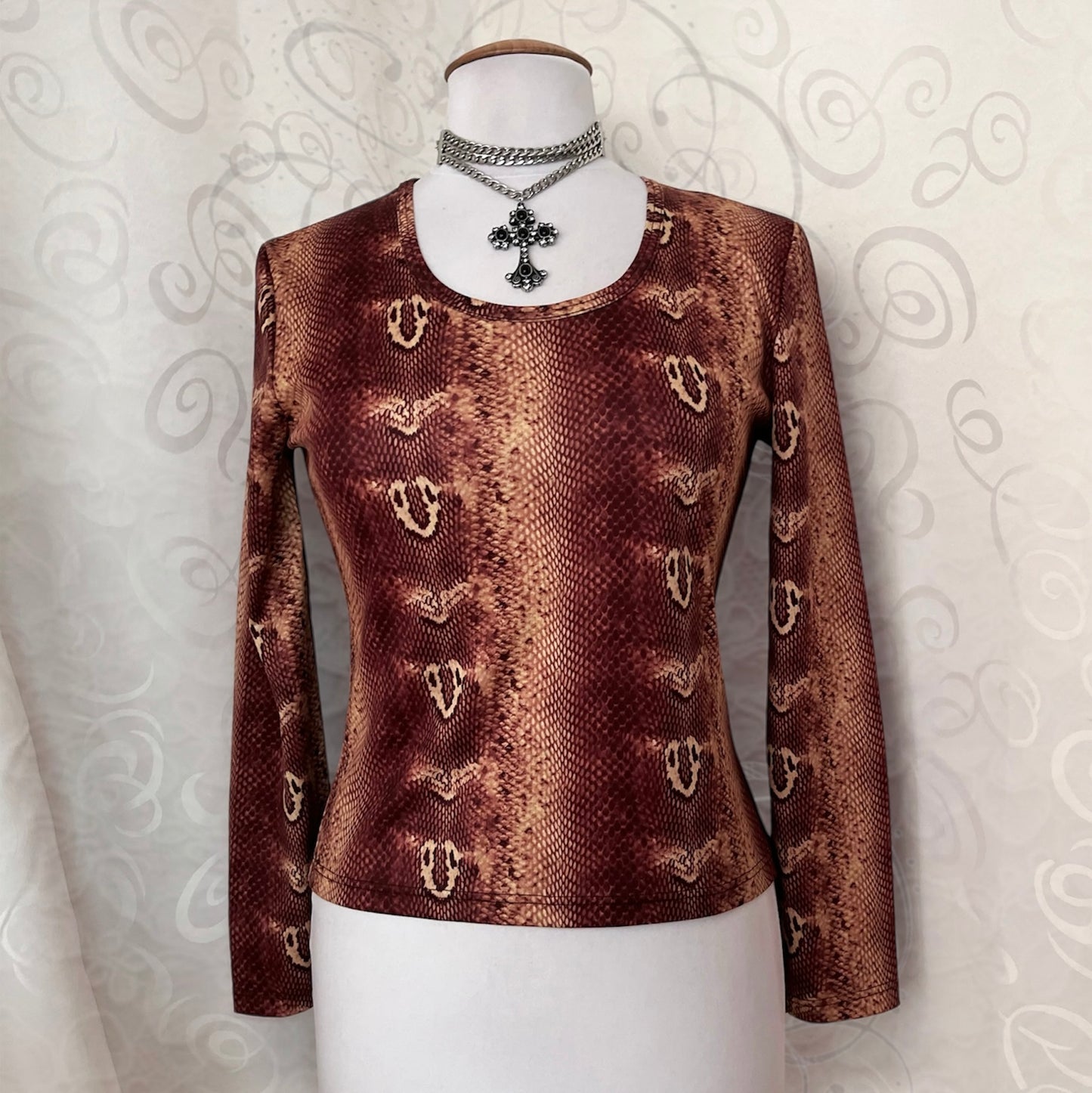 00’s snake print top 🐍