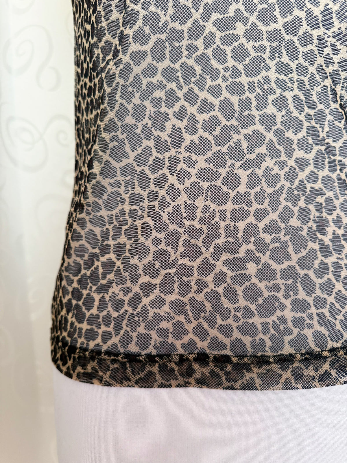 00’s mesh leopard print tank top with lace detail 🐆🦇
