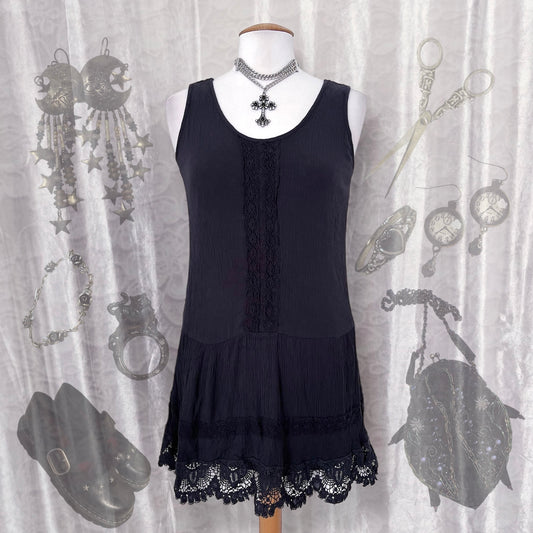 Dark coquette/whimsy grey dress 🗝️🎞️