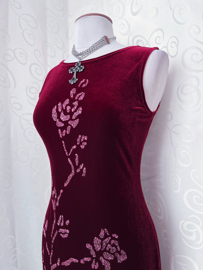 00’s whimsygoth burgundy velvet dress with embossed strass detail ❤️🌺
