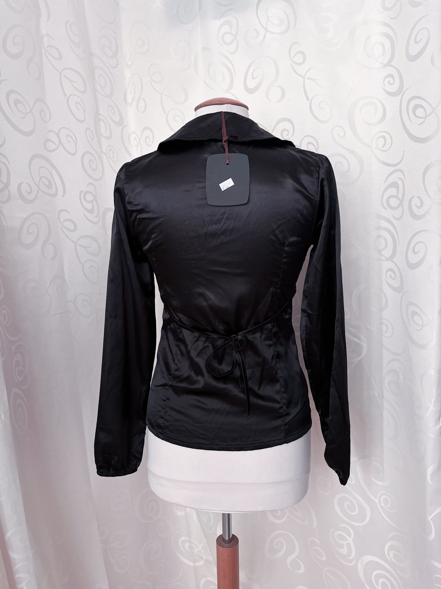 00’s deadstock gothic ruffle black shirt 🦇