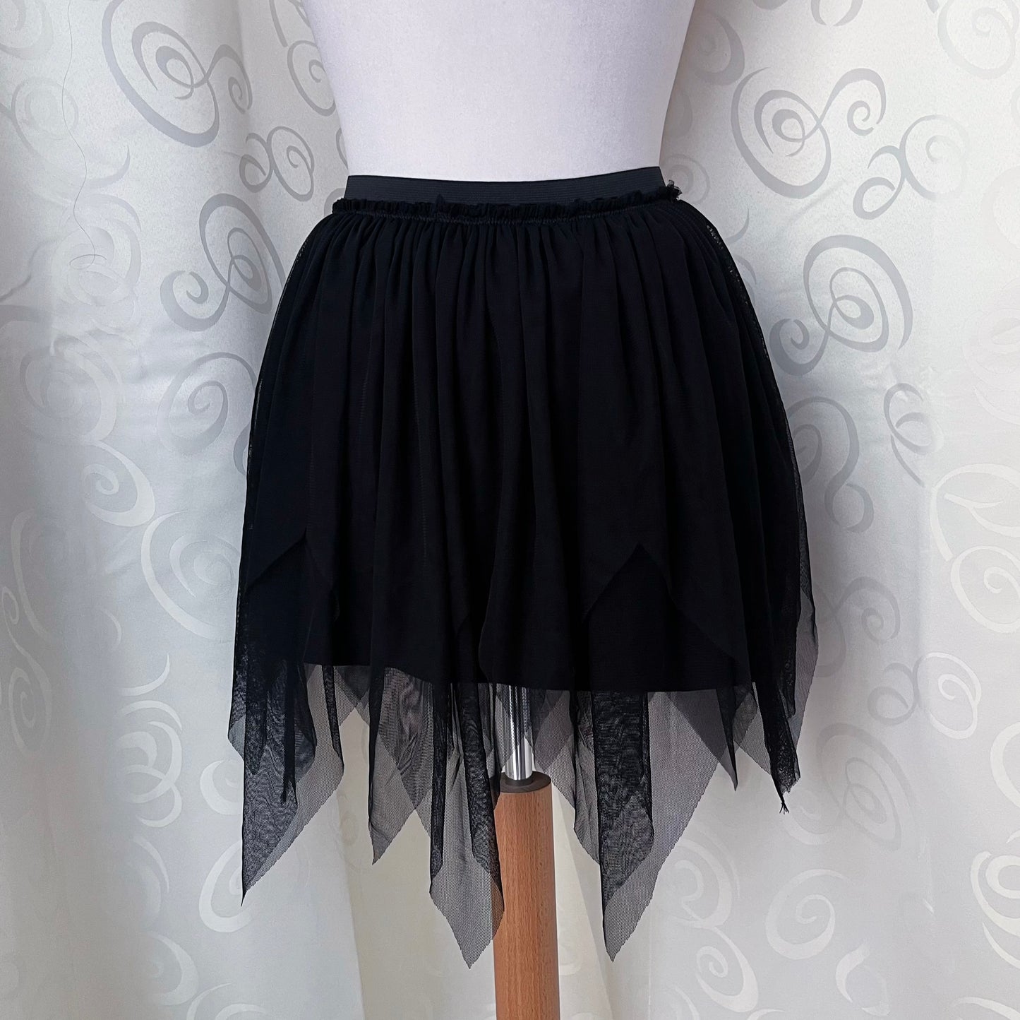 Witchy/Dark fairy tulle pointy skirt 🦇
