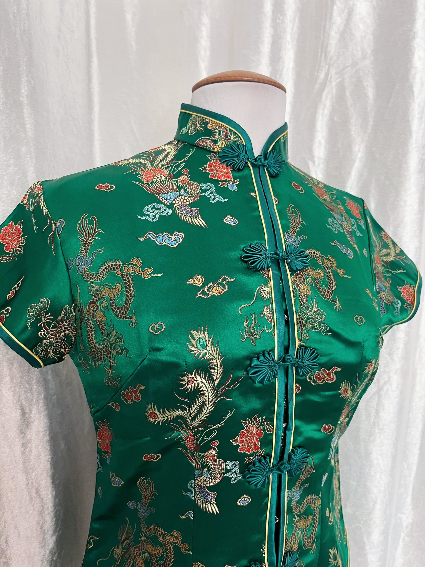 Chinese Qipao/Cheongsam green top with embroidered dragon details 🐉🐲