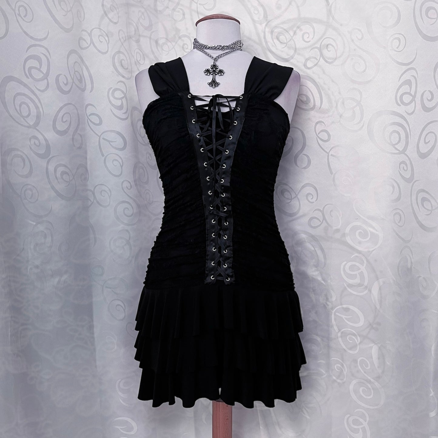 00’s Gothic lace-up lacey dress 🕷️