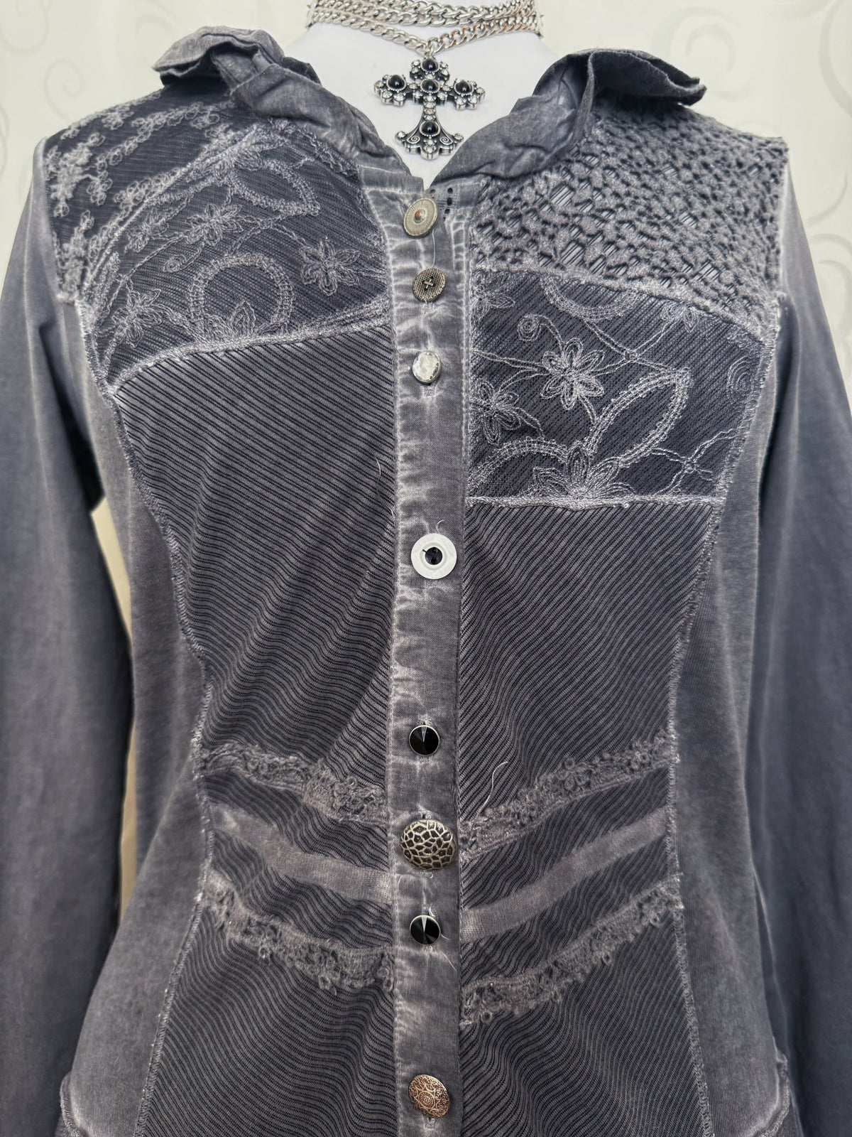 00’s whimsygoth patchwork grey jacket with lace details 🦇🗝️🦋