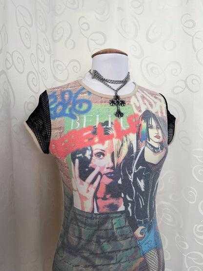 00’s Alt tee with graphic punk girl tee & fishnet sleeves 🦇🎸