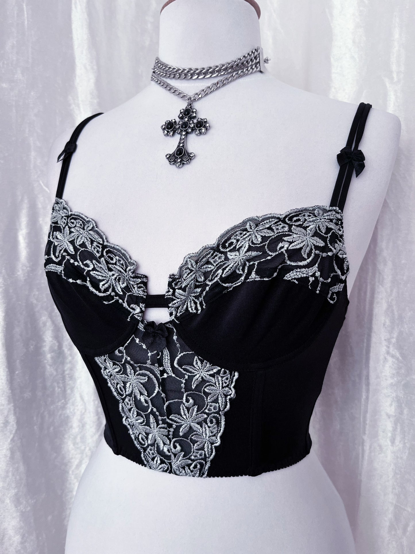 Dark fairy black crop corset top 🕸️🧚🏻