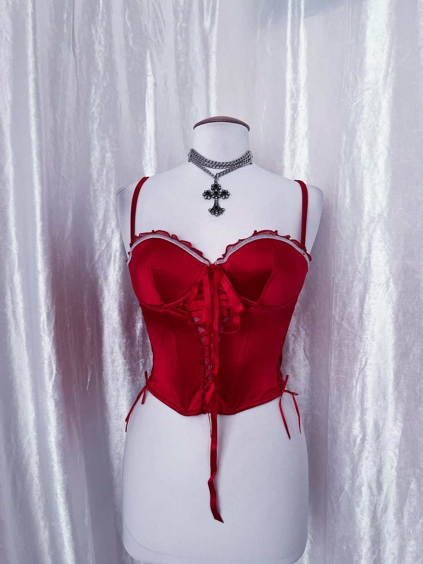 Hot small red lace up corset 💋