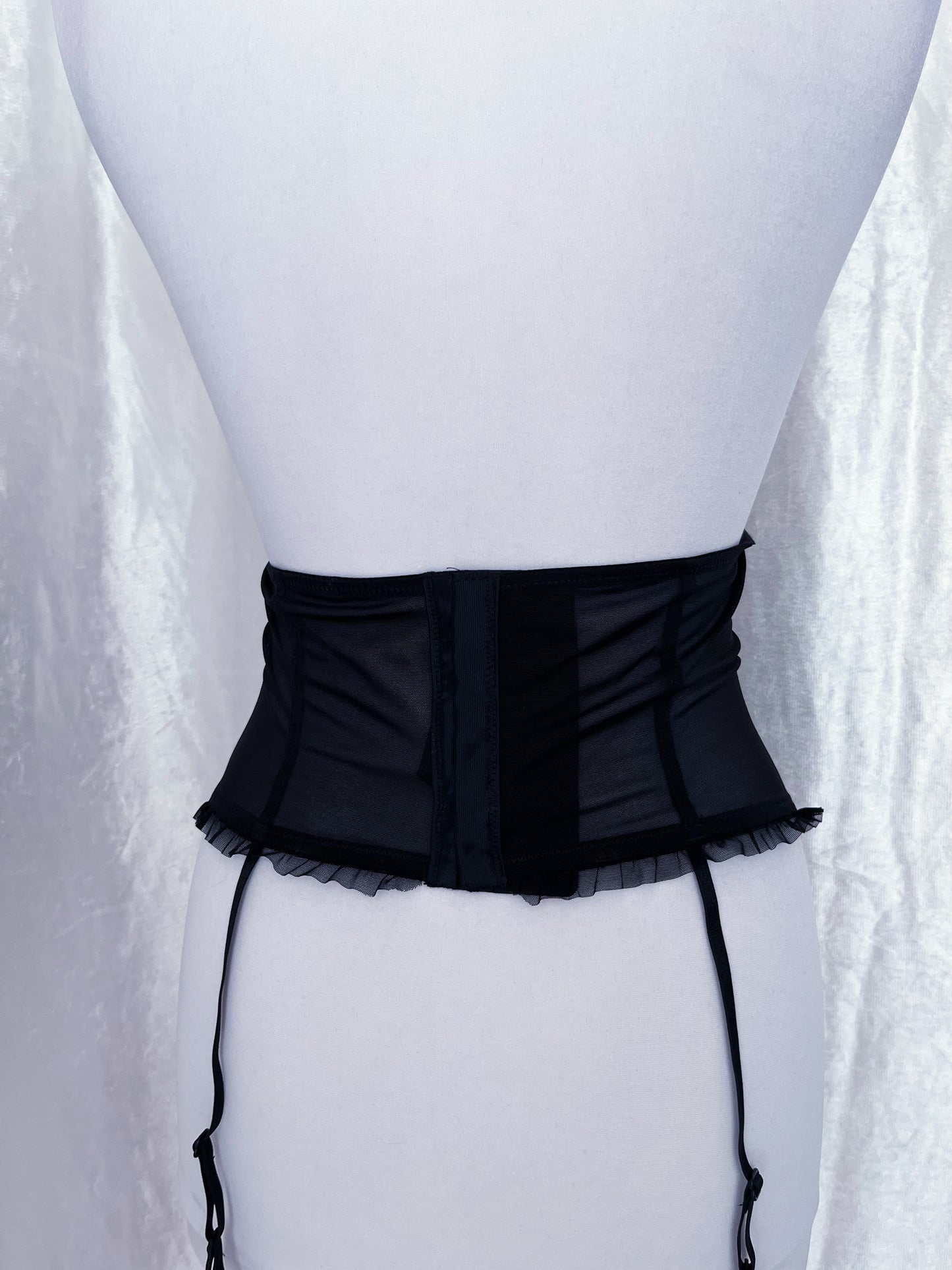 H&M mesh waist corset 🕸️🖤