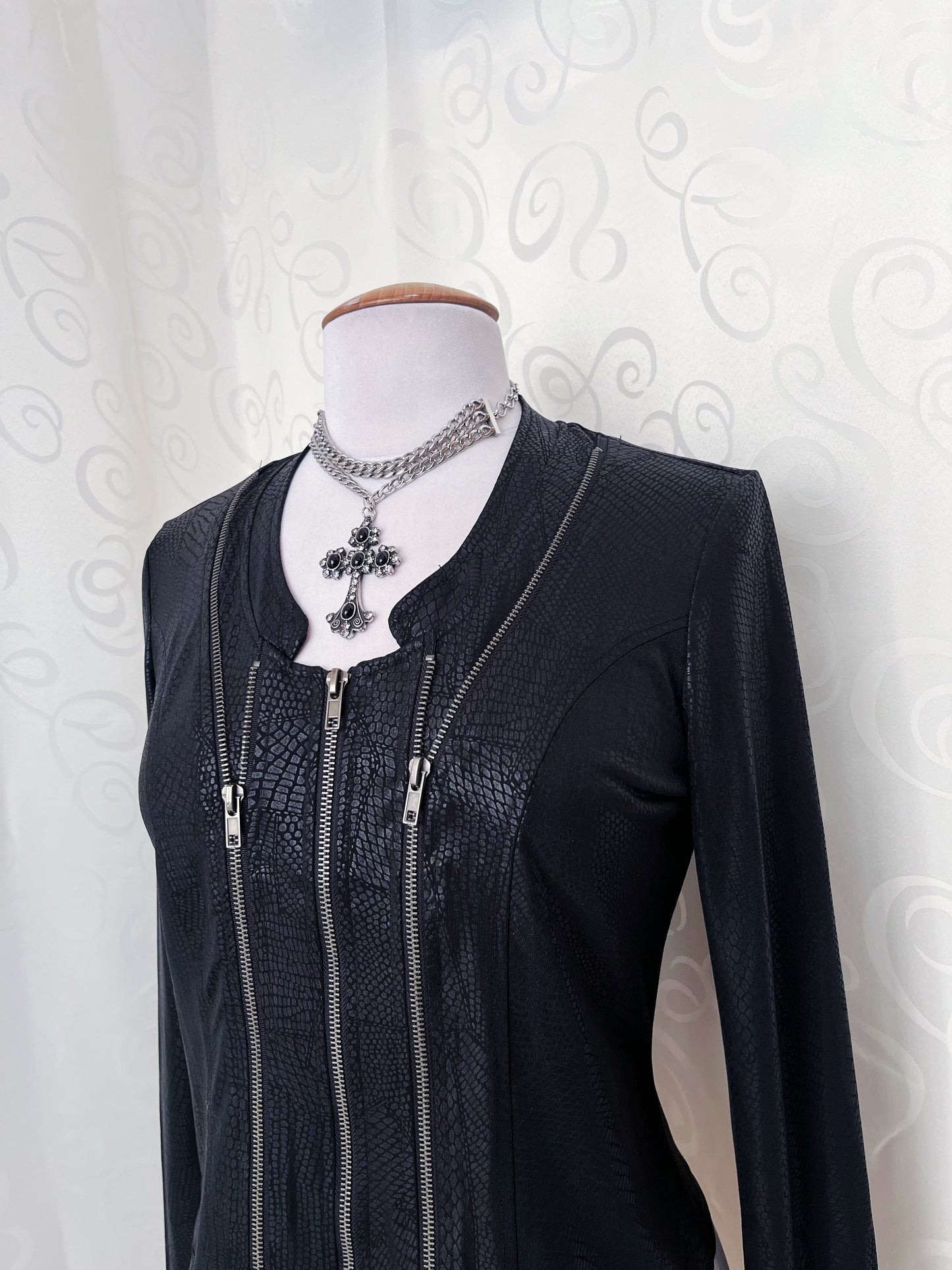 Alt snake print zip-up shirt 🐍